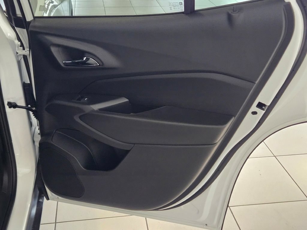 New 2026 Chevrolet Trax RS w/ Driver Confidence Package FWD image 8