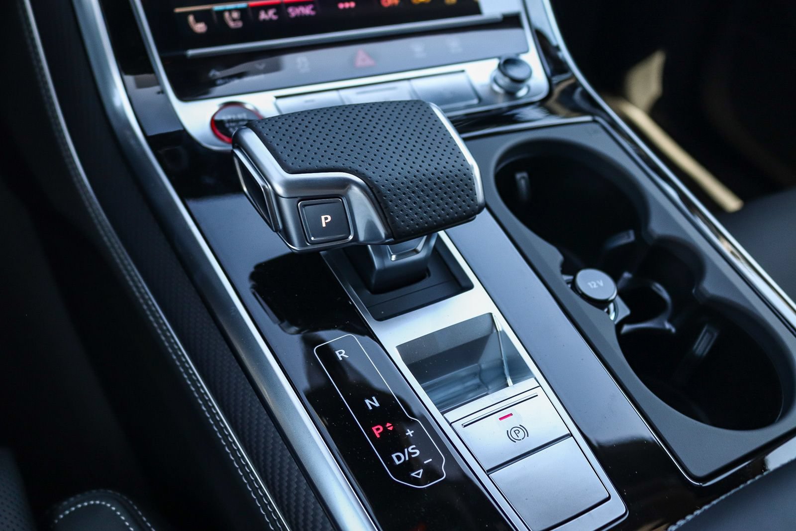 New 2026 Audi SQ7 Prestige AWD/4WD image 23