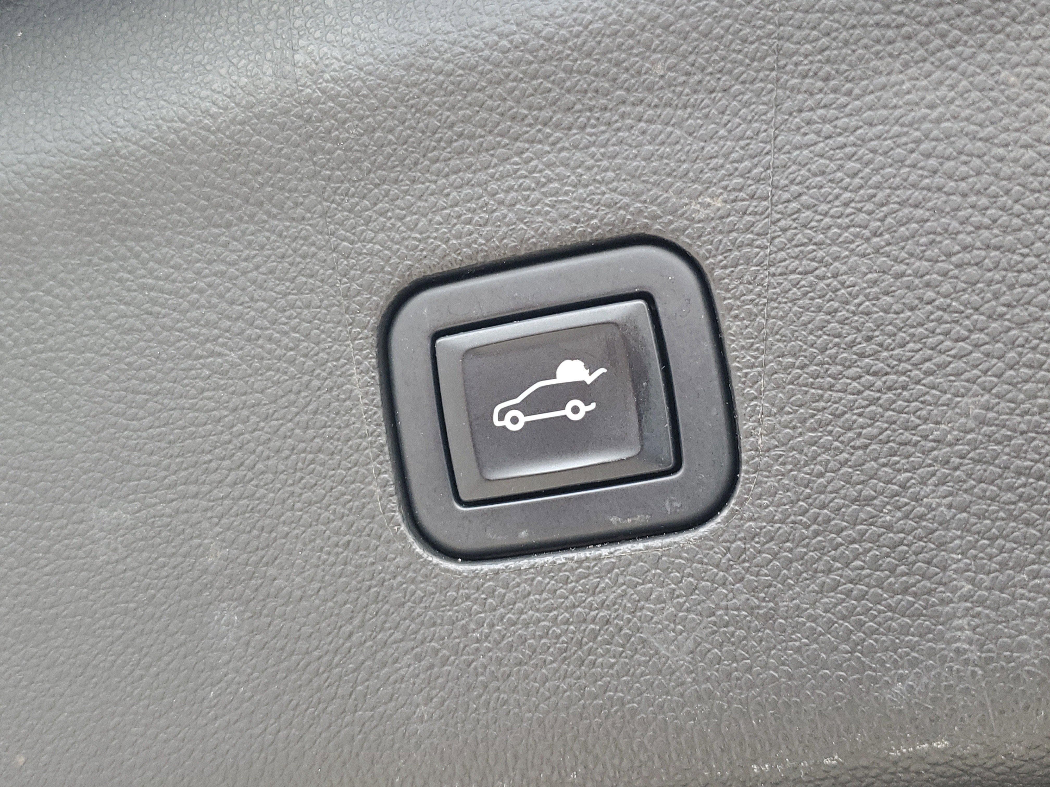 Used 2022 Buick Enclave Premium w/ Experience Buick Package FWD image 8