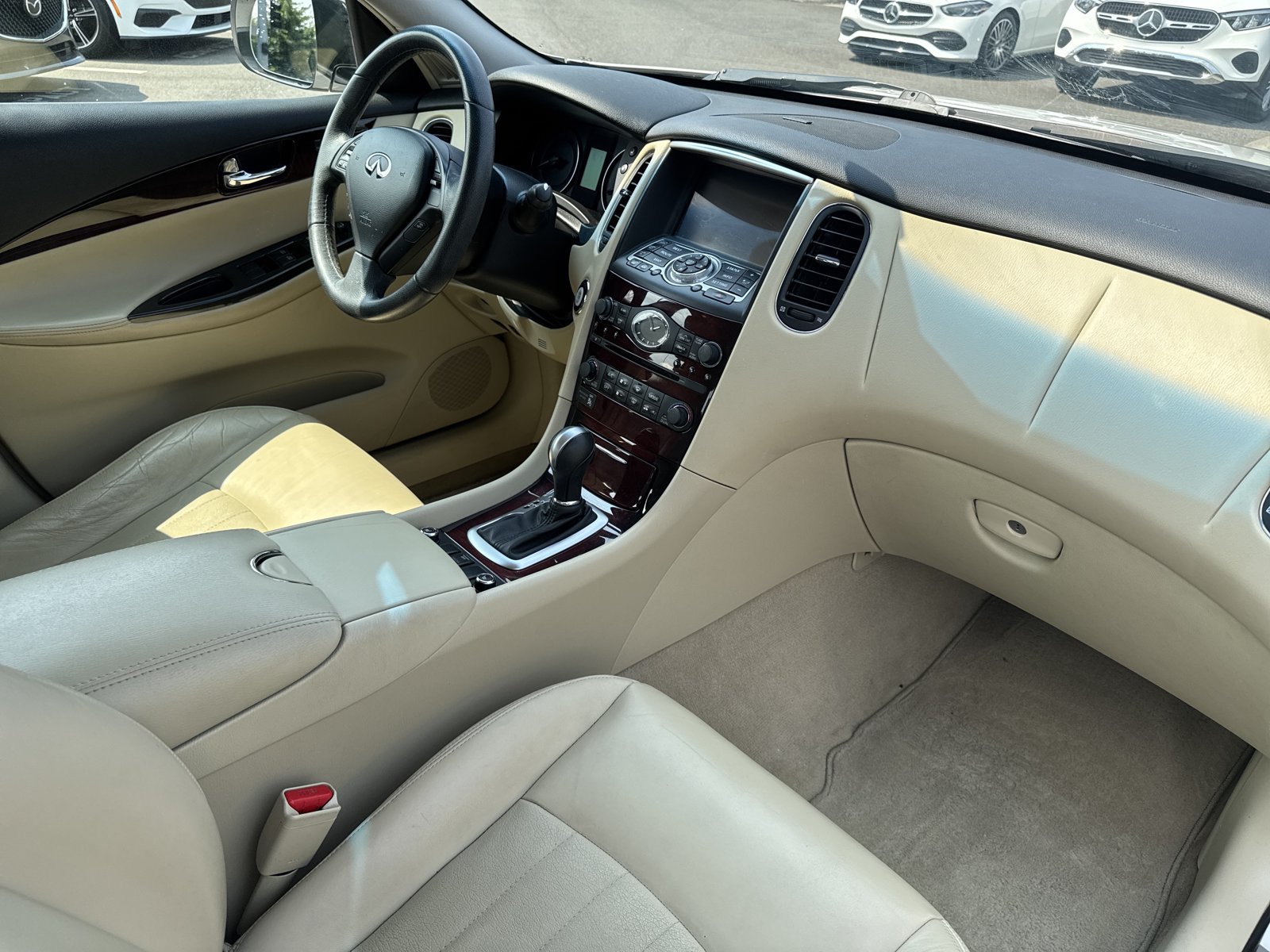 Used 2017 INFINITI QX50 AWD w/ Premium Plus Package image 14