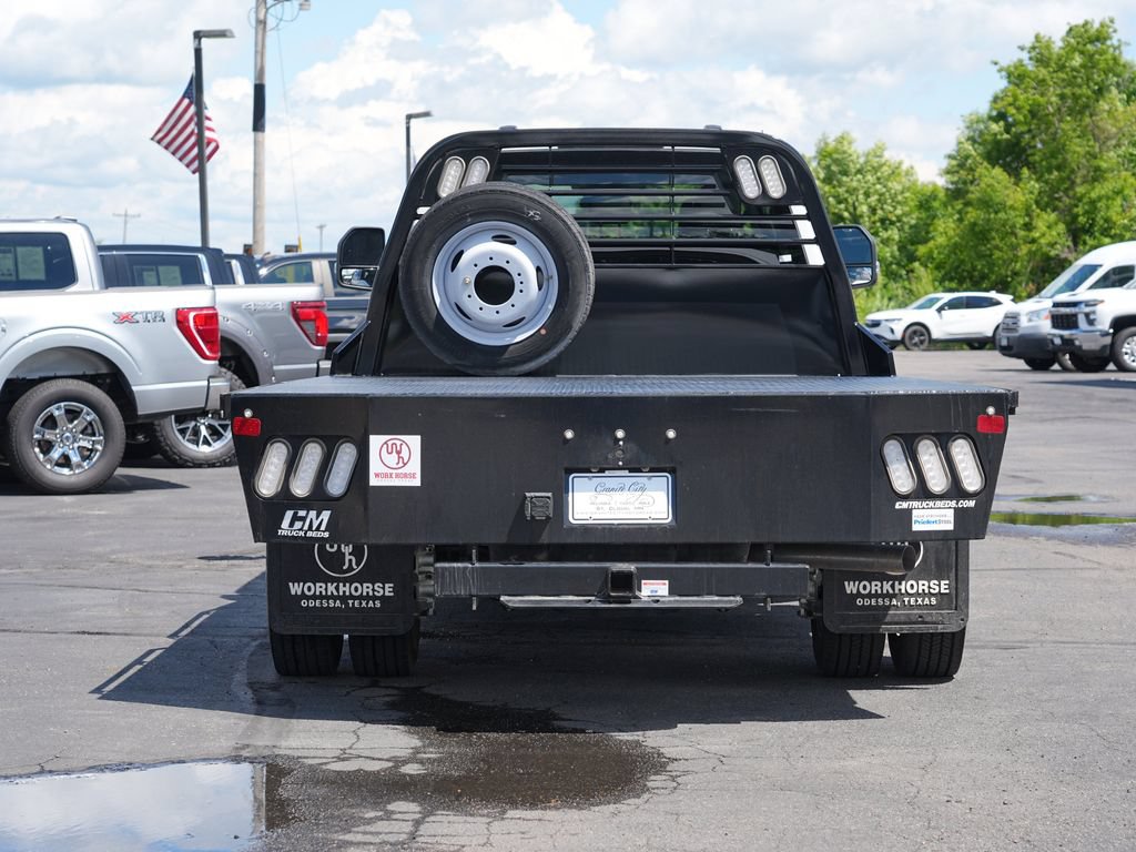 Used 2025 Ford F550 4x4 Crew Cab image 4