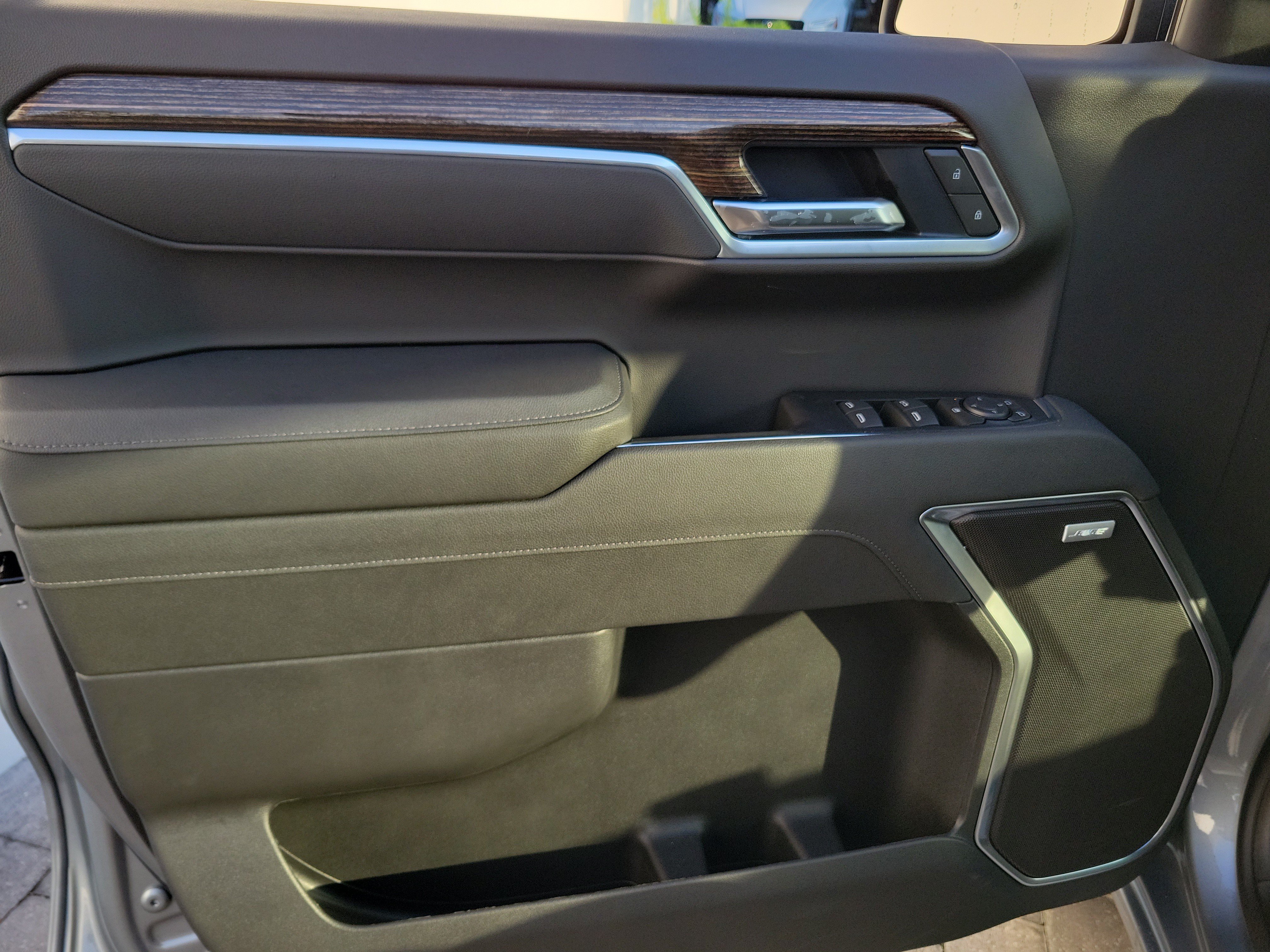 New 2026 GMC Sierra 1500 Elevation w/ Elevation Premium Package AWD/4WD image 19