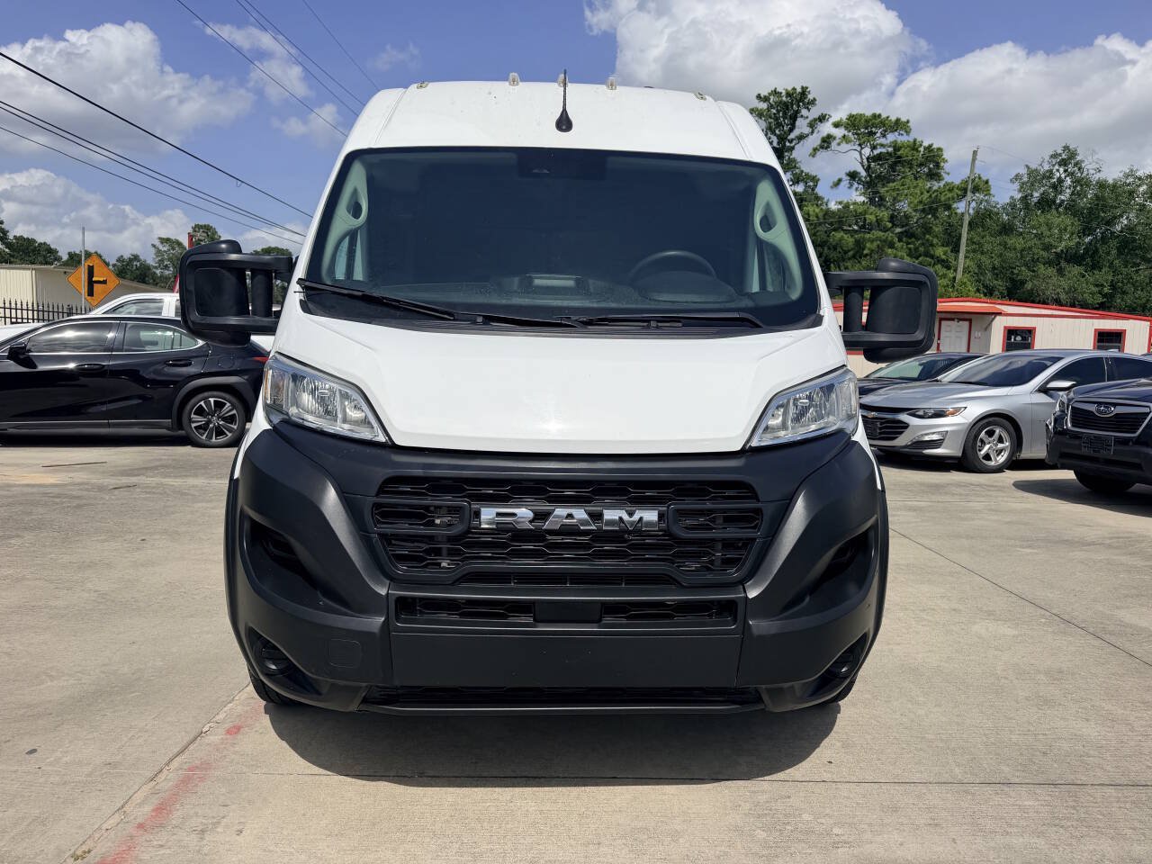 Used 2023 RAM ProMaster 2500 FWD image 3