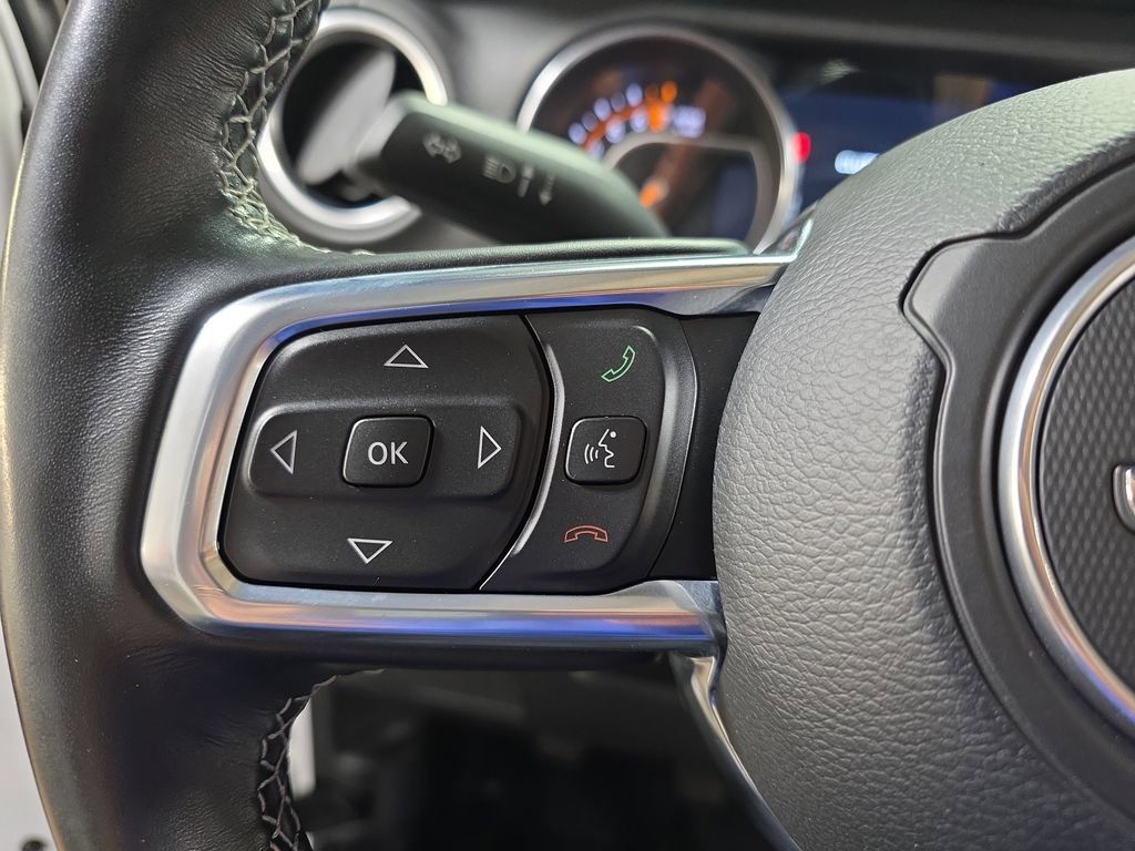 Used 2021 Jeep Gladiator Overland w/ Advanced Safety Group image 16