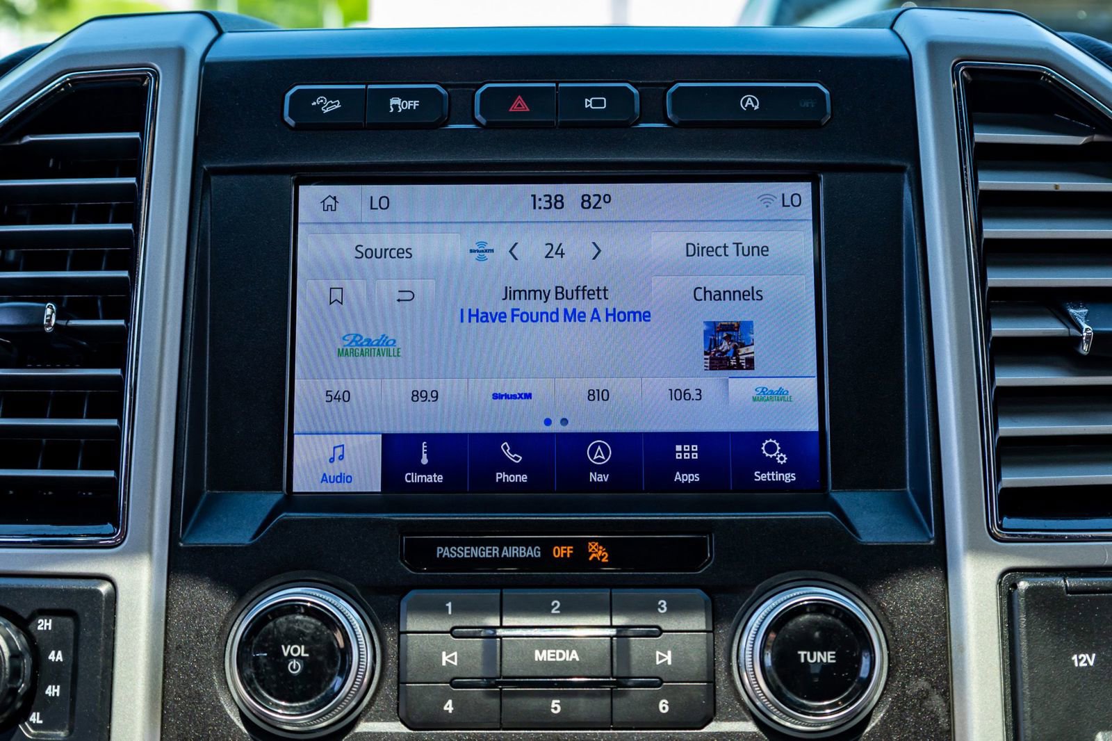 Used 2020 Ford F150 King Ranch w/ Equipment Group 601A Luxury AWD/4WD image 21