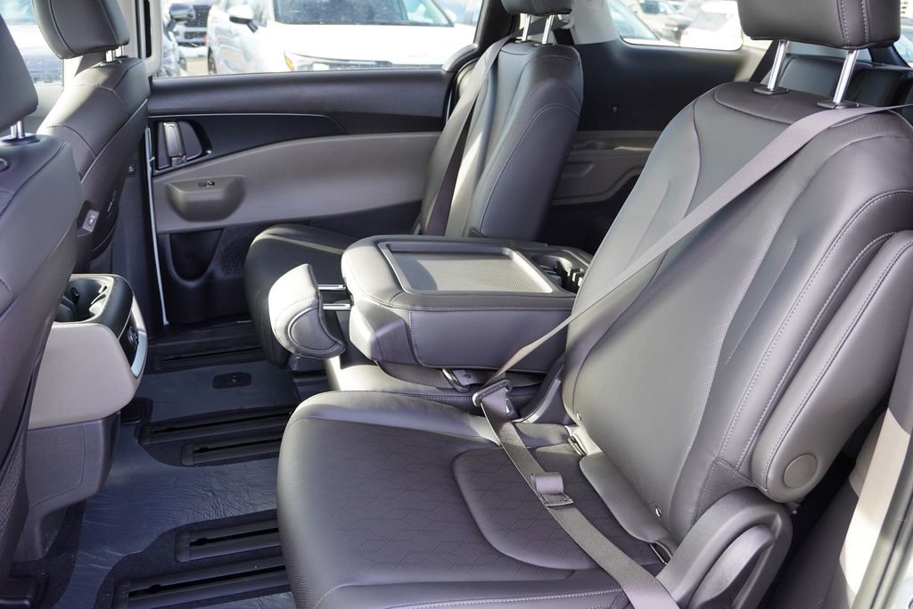 New 2026 Kia Carnival LXS image 11