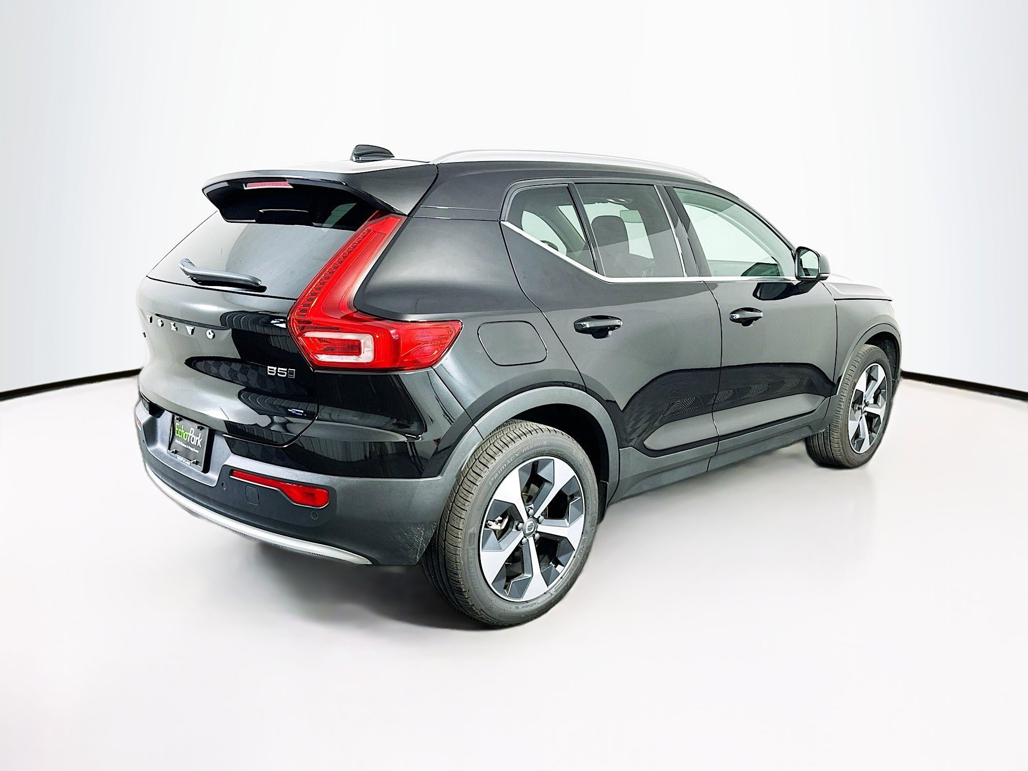 Used 2025 Volvo XC40 B5 Core w/ Protection Package Premier image 9