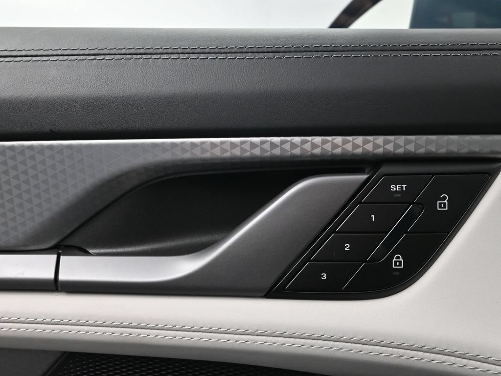 New 2026 Porsche Taycan GTS AWD/4WD image 18