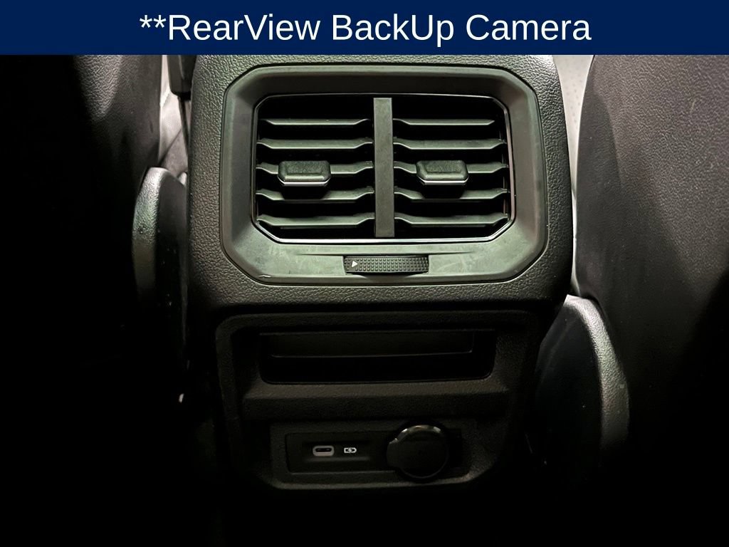 Used 2023 Volkswagen Tiguan SE w/ Panoramic Sunroof Package FWD image 11