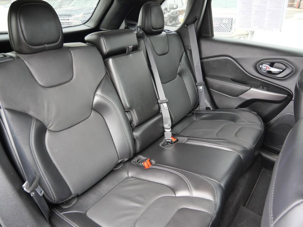 Used 2021 Jeep Cherokee Latitude Lux image 19