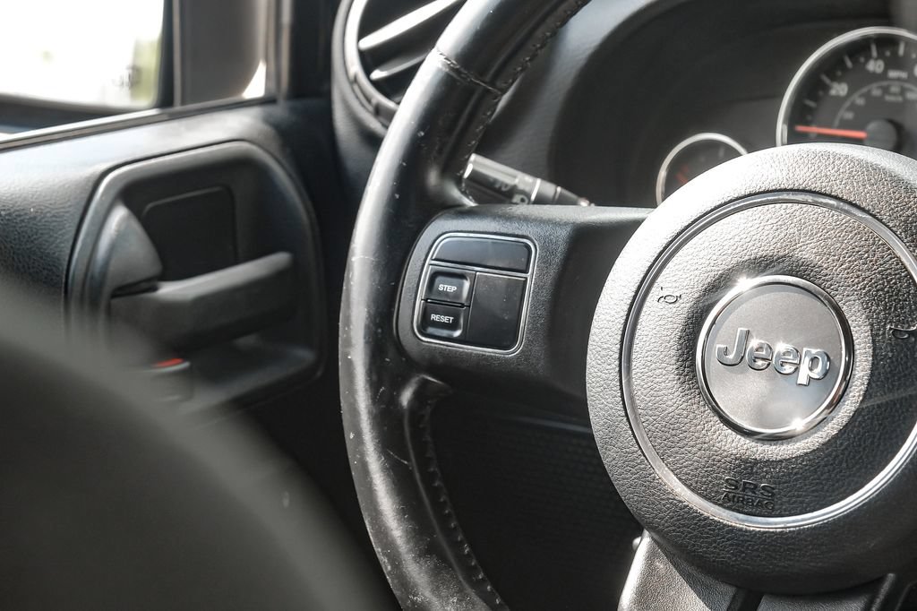 Used 2011 Jeep Wrangler Unlimited Sport AWD/4WD image 15