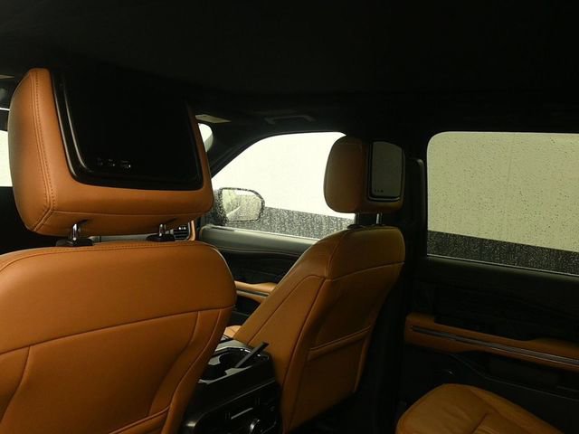 Certified 2022 Ford Expedition Max Platinum image 11