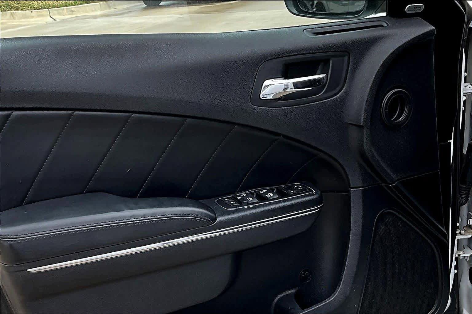 Used 2014 Dodge Charger R/T RWD image 12