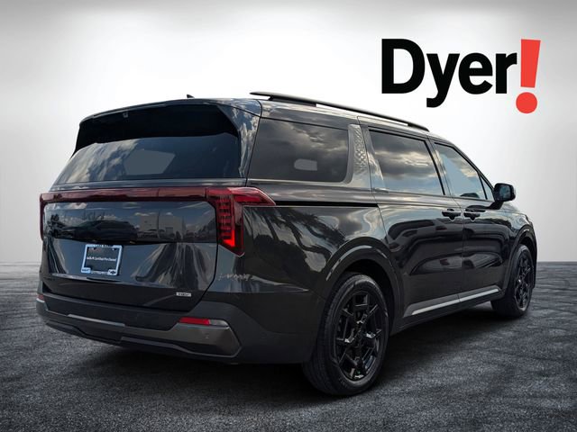 Certified 2025 Kia Carnival SX Prestige FWD image 3