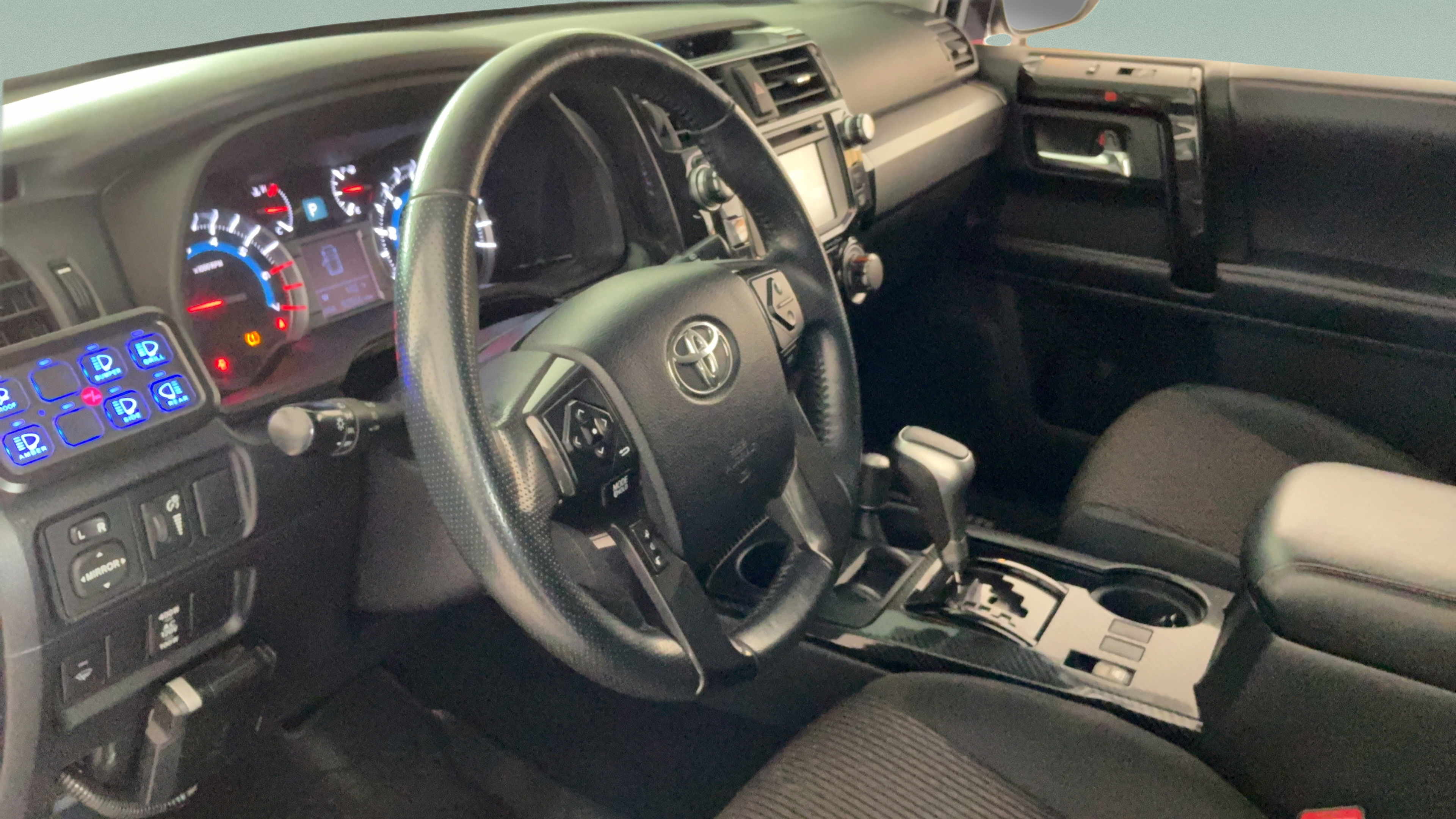 Used 2018 Toyota 4Runner TRD Off-Road w/ TRD Performance Package AWD/4WD image 22