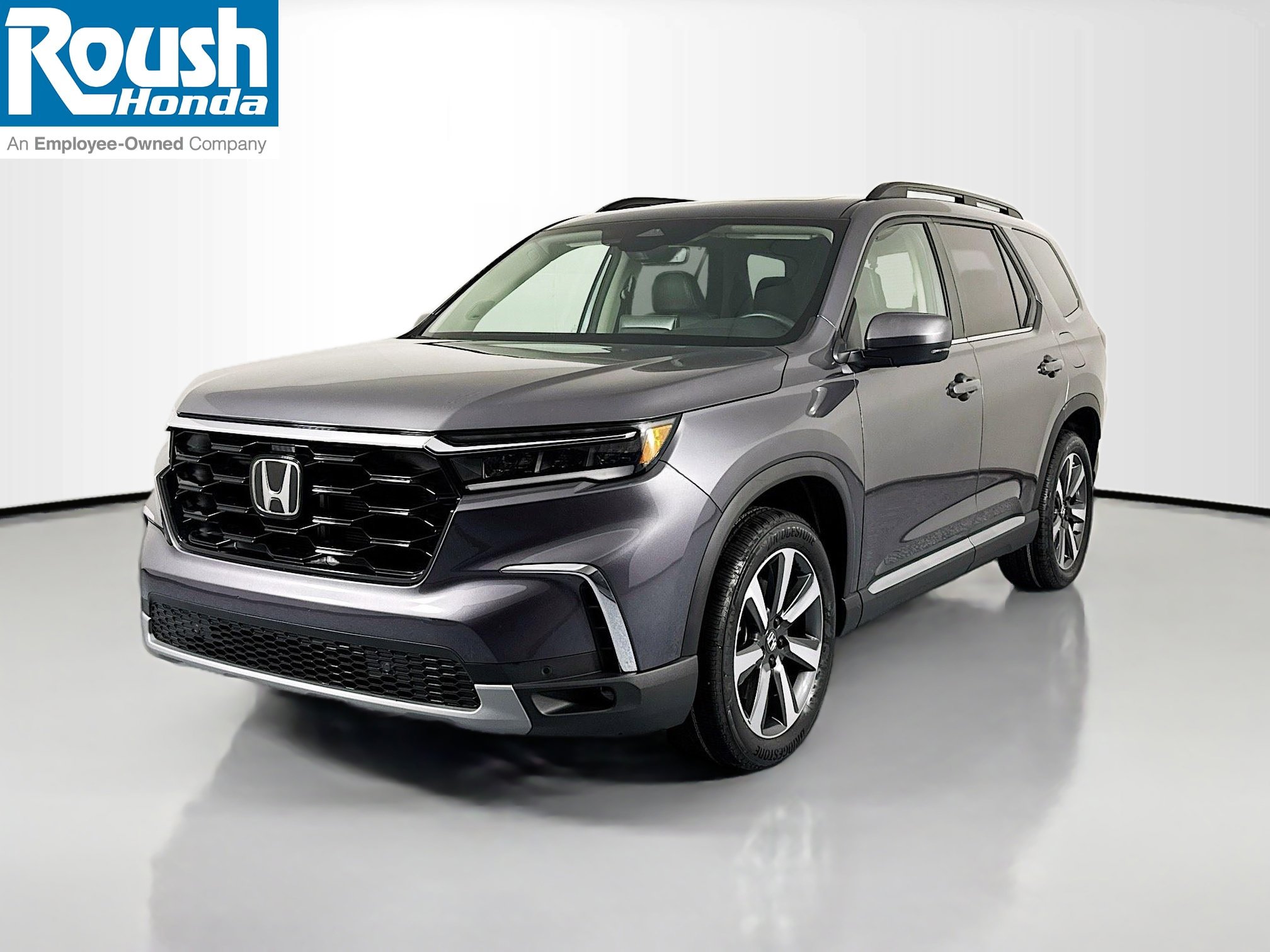 Certified 2023 Honda Pilot Touring image 1