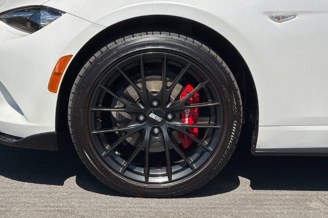Used 2023 MAZDA MX-5 Miata Club w/ Brembo/BBS Recaro Package RWD image 32