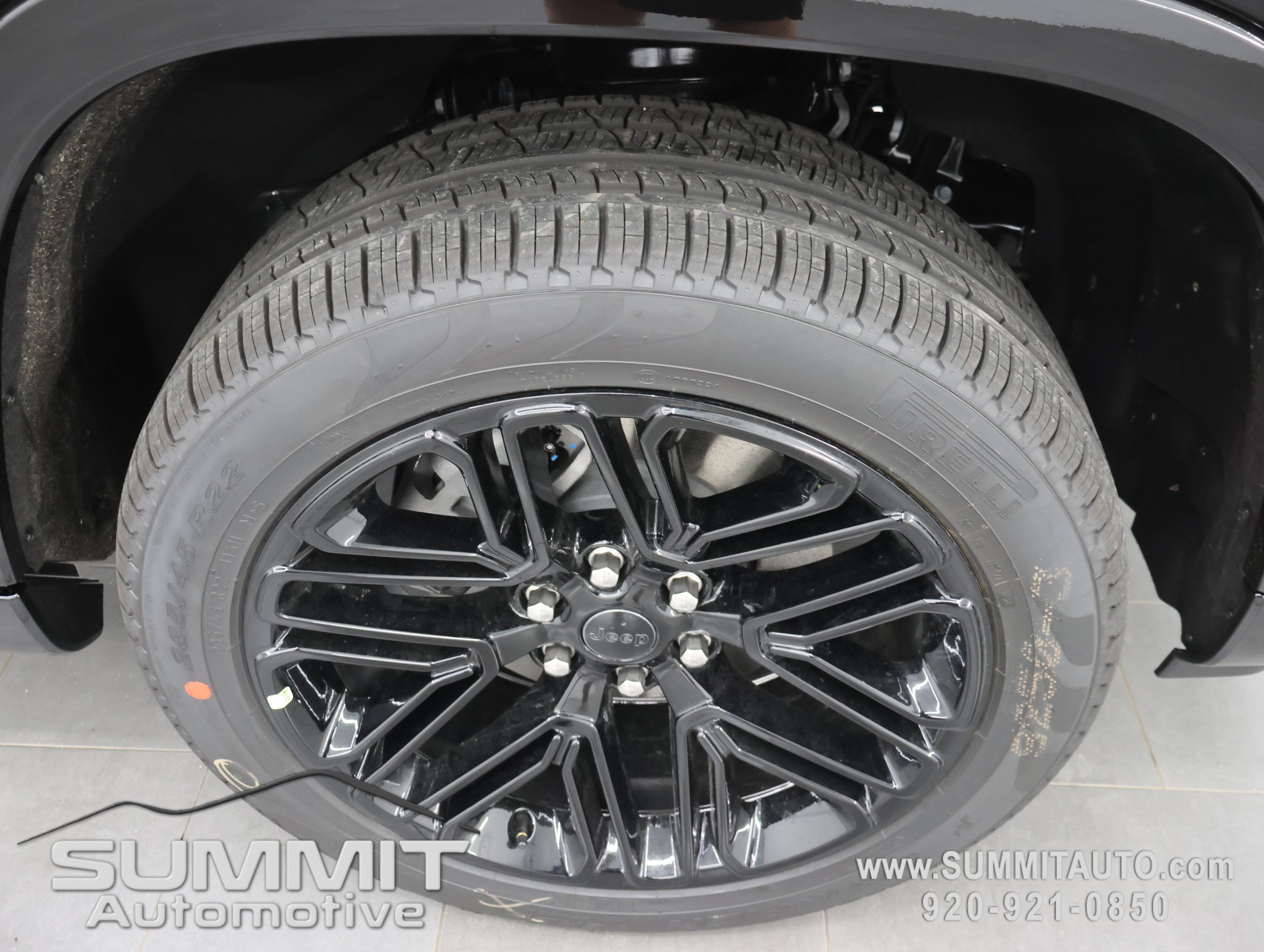 New 2026 Jeep Grand Wagoneer L Limited AWD/4WD image 3