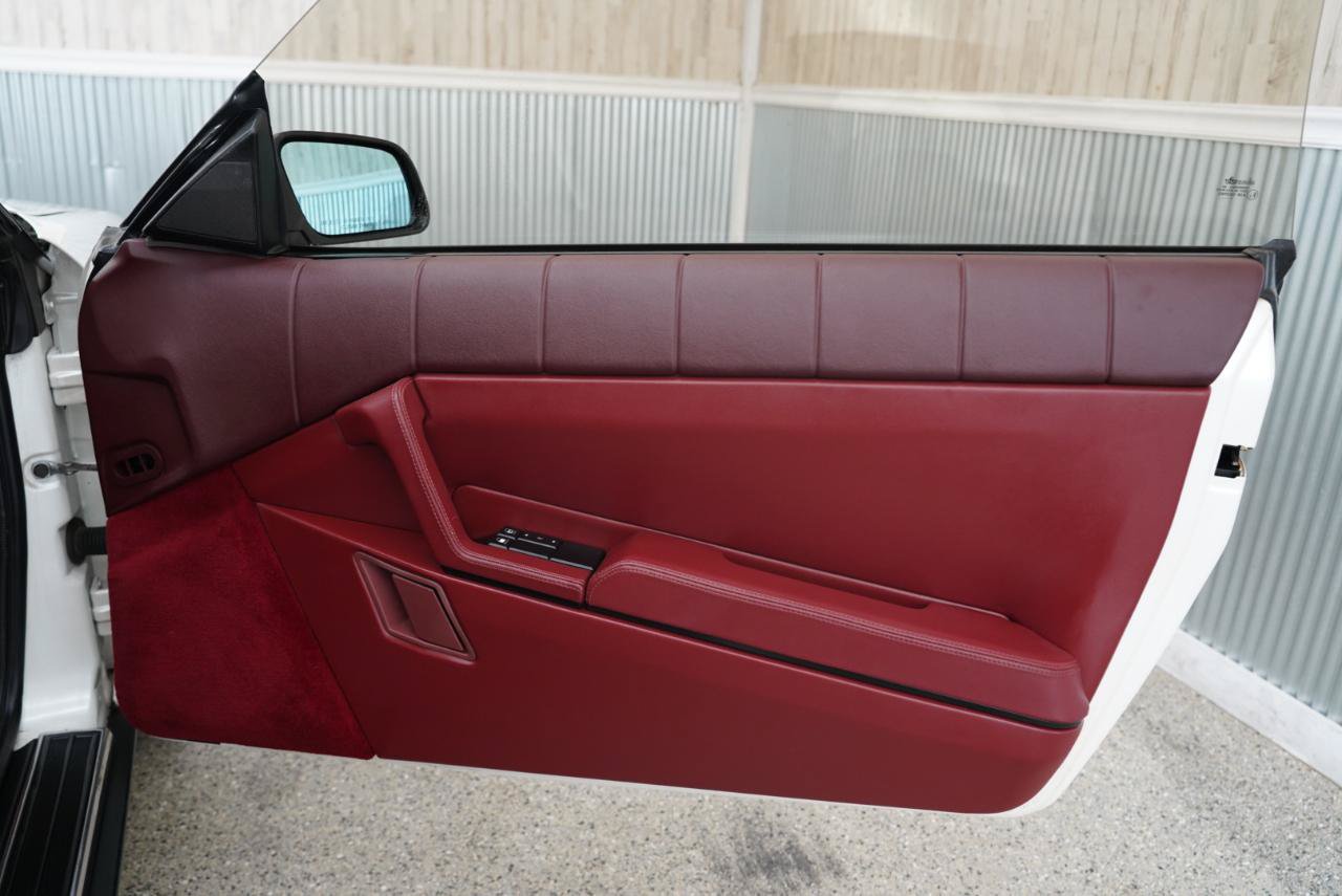 Used 1993 Cadillac Allante FWD image 28