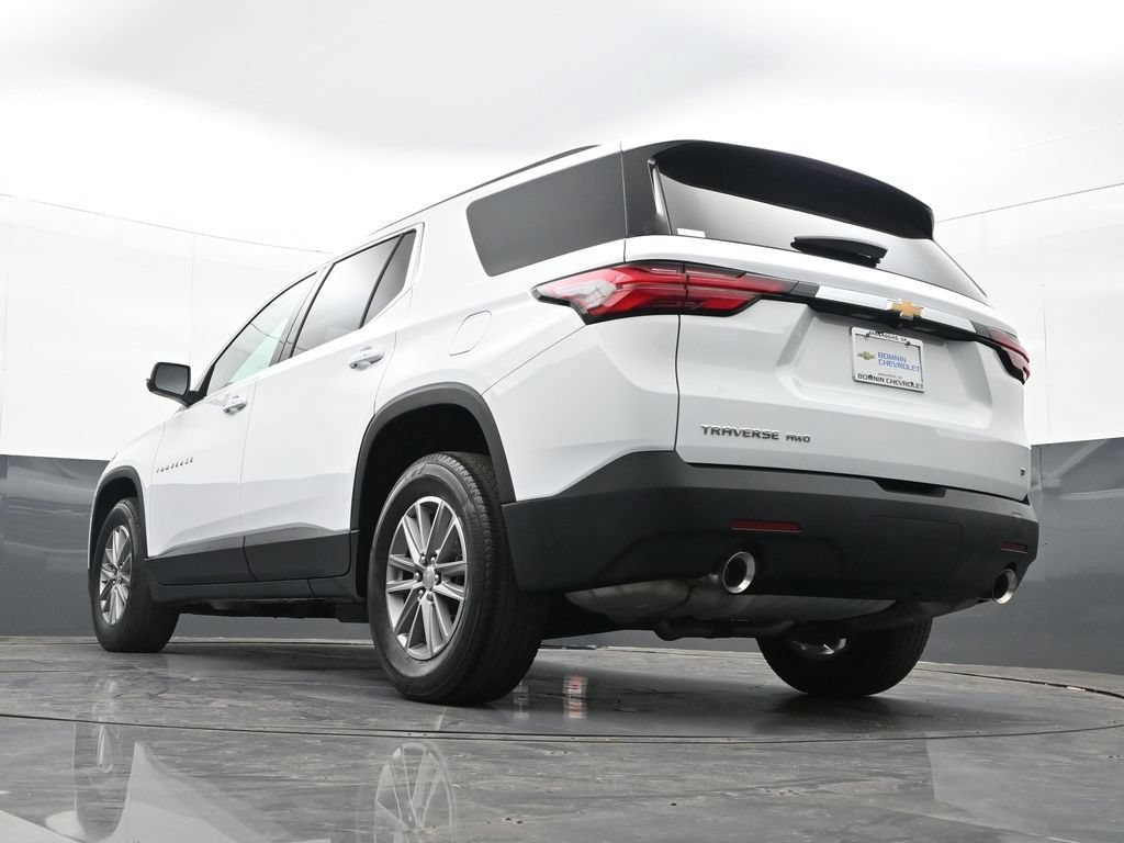 Used 2023 Chevrolet Traverse LT AWD/4WD image 33
