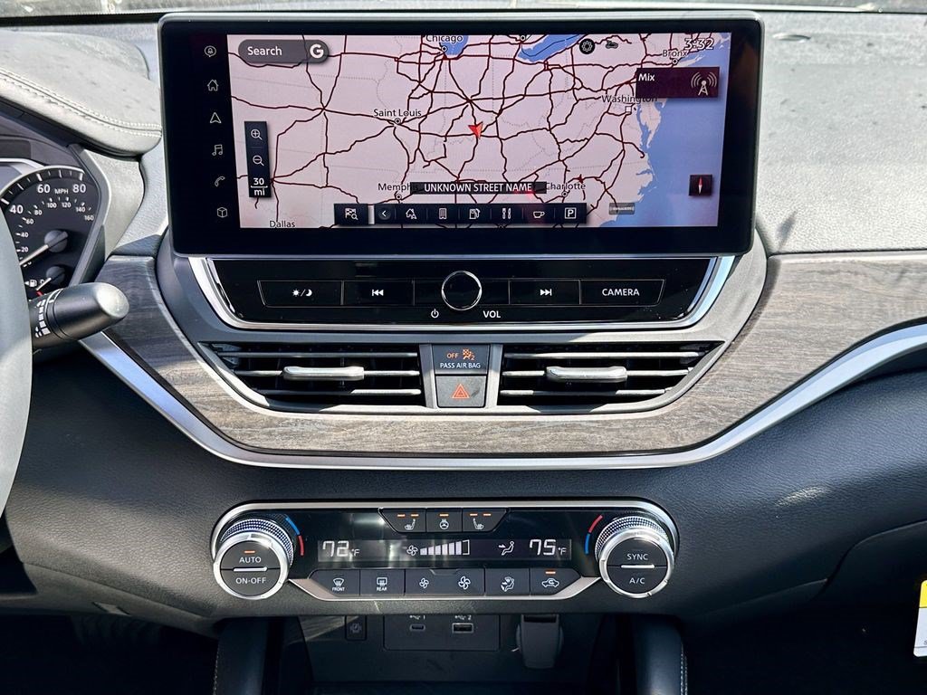 Certified 2025 Nissan Altima 2.5 SL FWD image 28