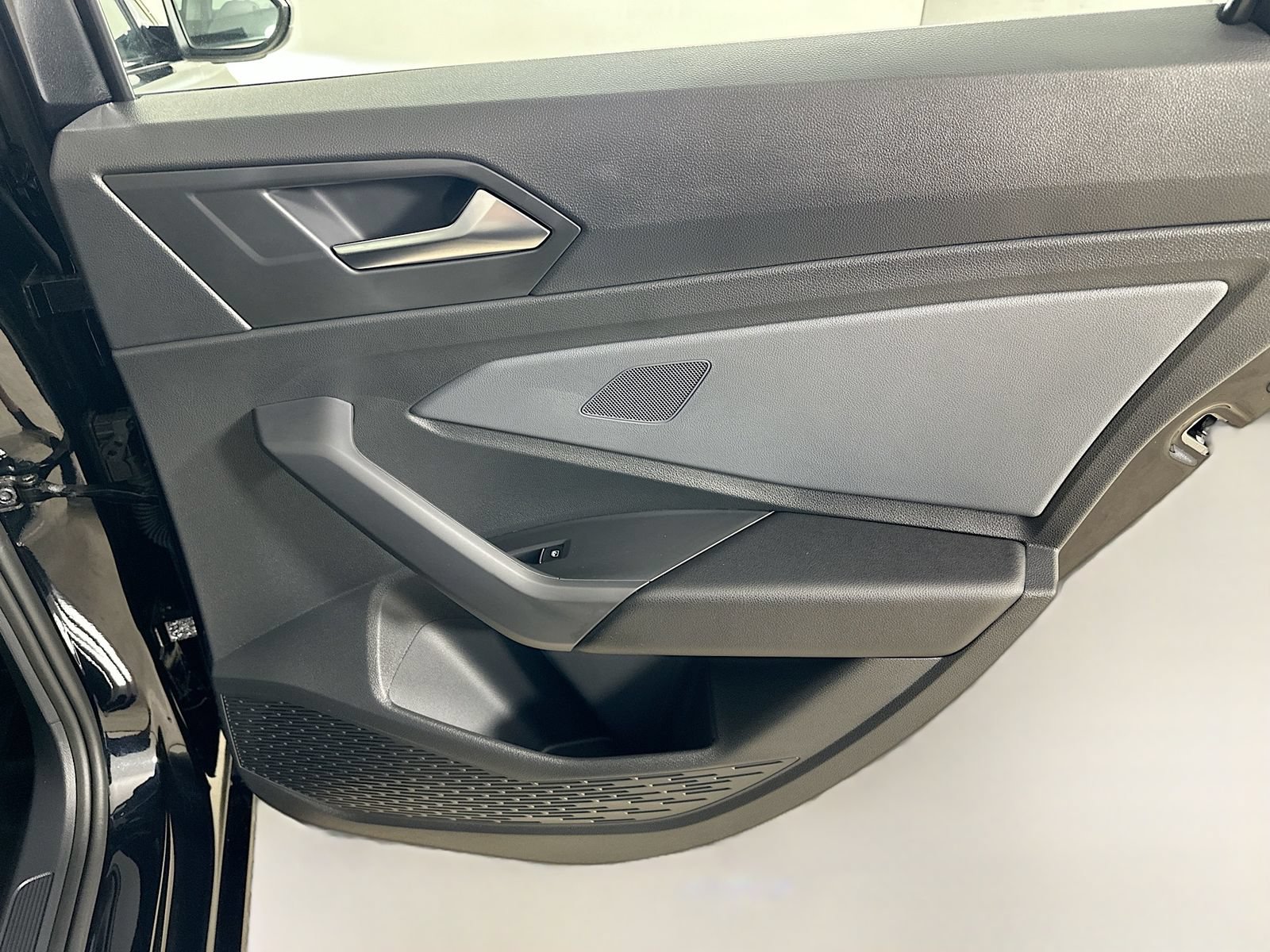 New 2026 Volkswagen Jetta SE FWD image 38