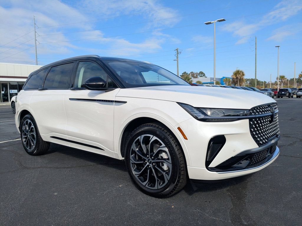 New 2026 Lincoln Nautilus Reserve AWD/4WD image 2