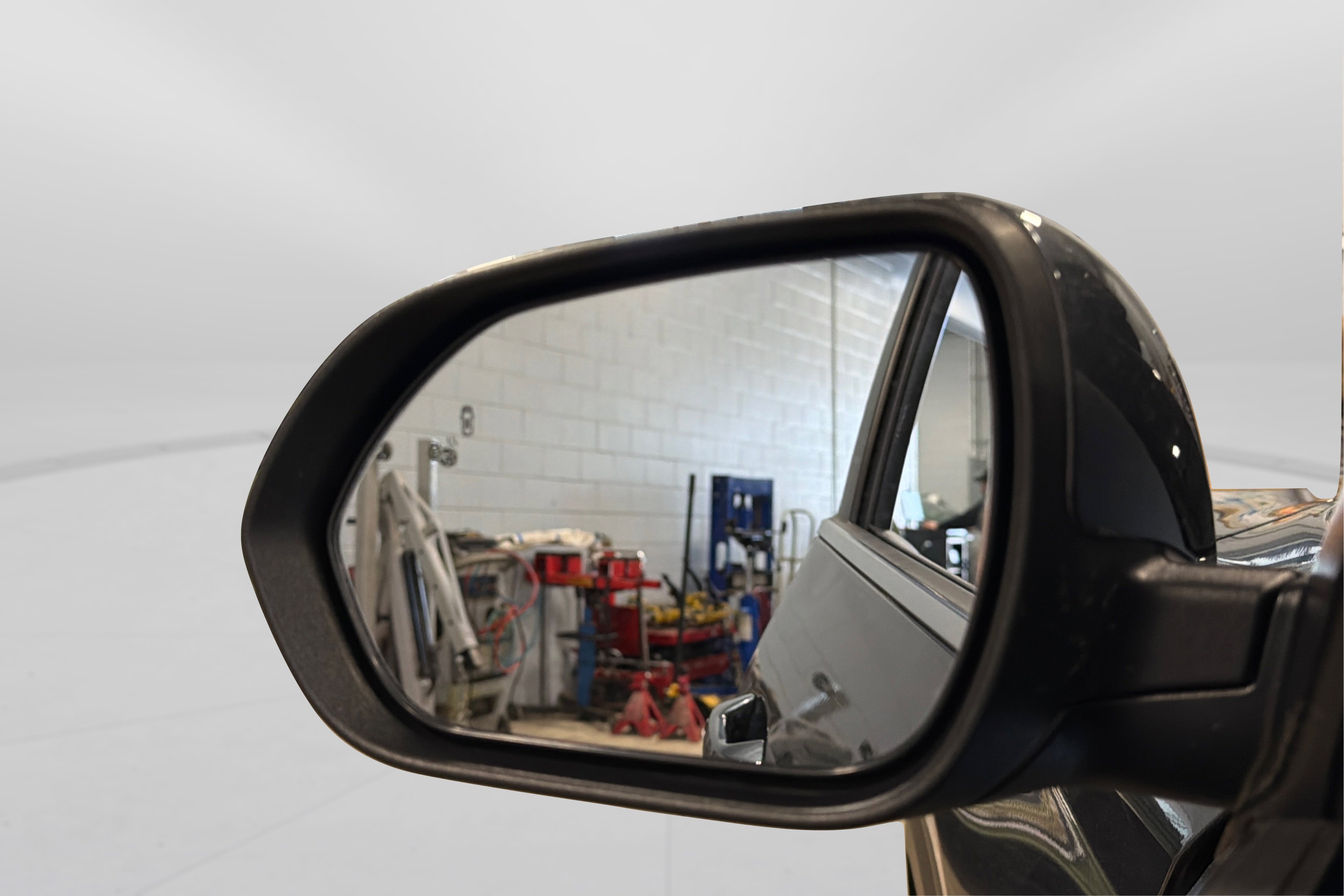 Used 2024 Kia Seltos EX AWD/4WD image 14
