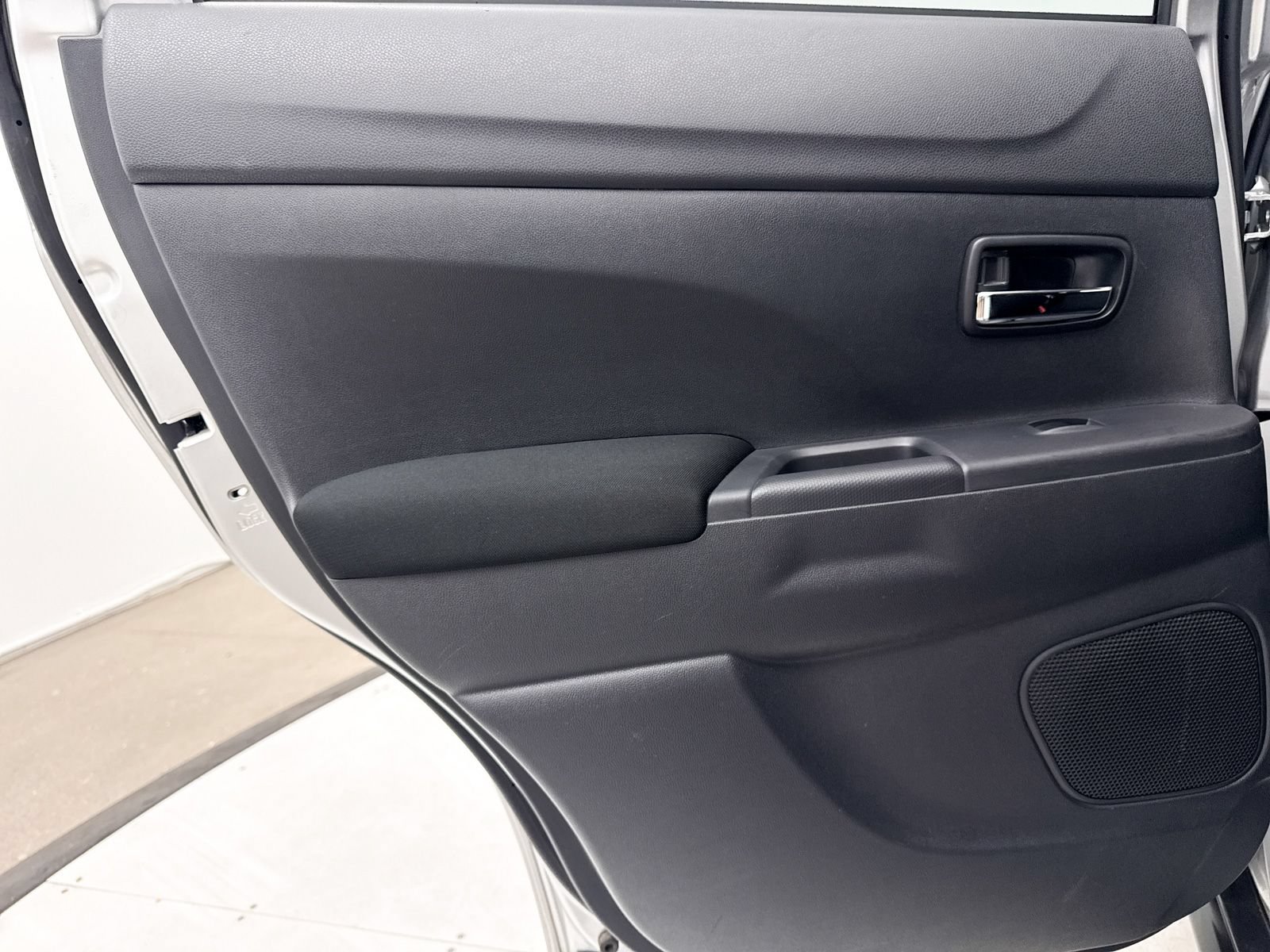 Used 2024 Mitsubishi Outlander Sport ES AWD/4WD image 27