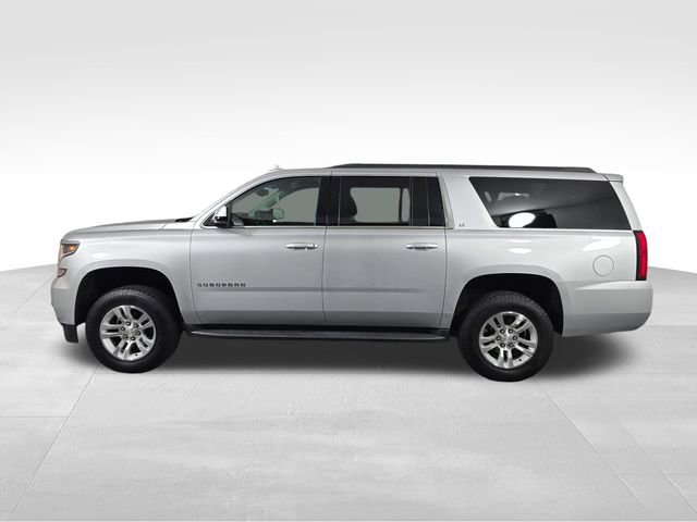 Used 2018 Chevrolet Suburban LT AWD/4WD image 4
