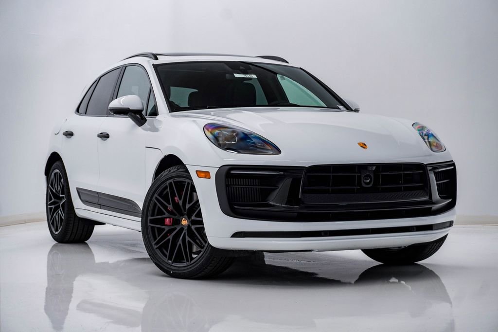 New 2026 Porsche Macan GTS AWD/4WD image 8