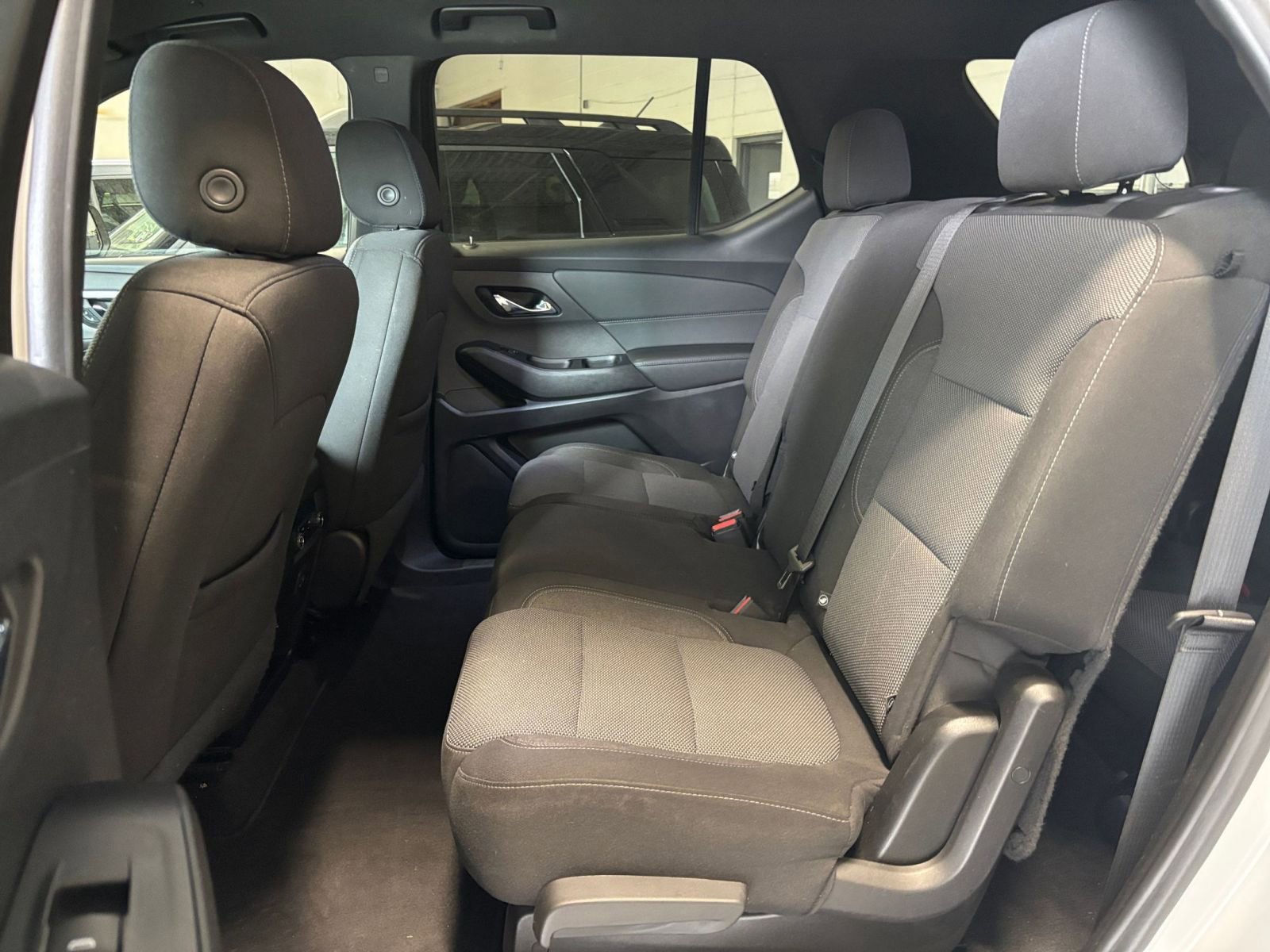 Used 2023 Chevrolet Traverse LT AWD/4WD image 28