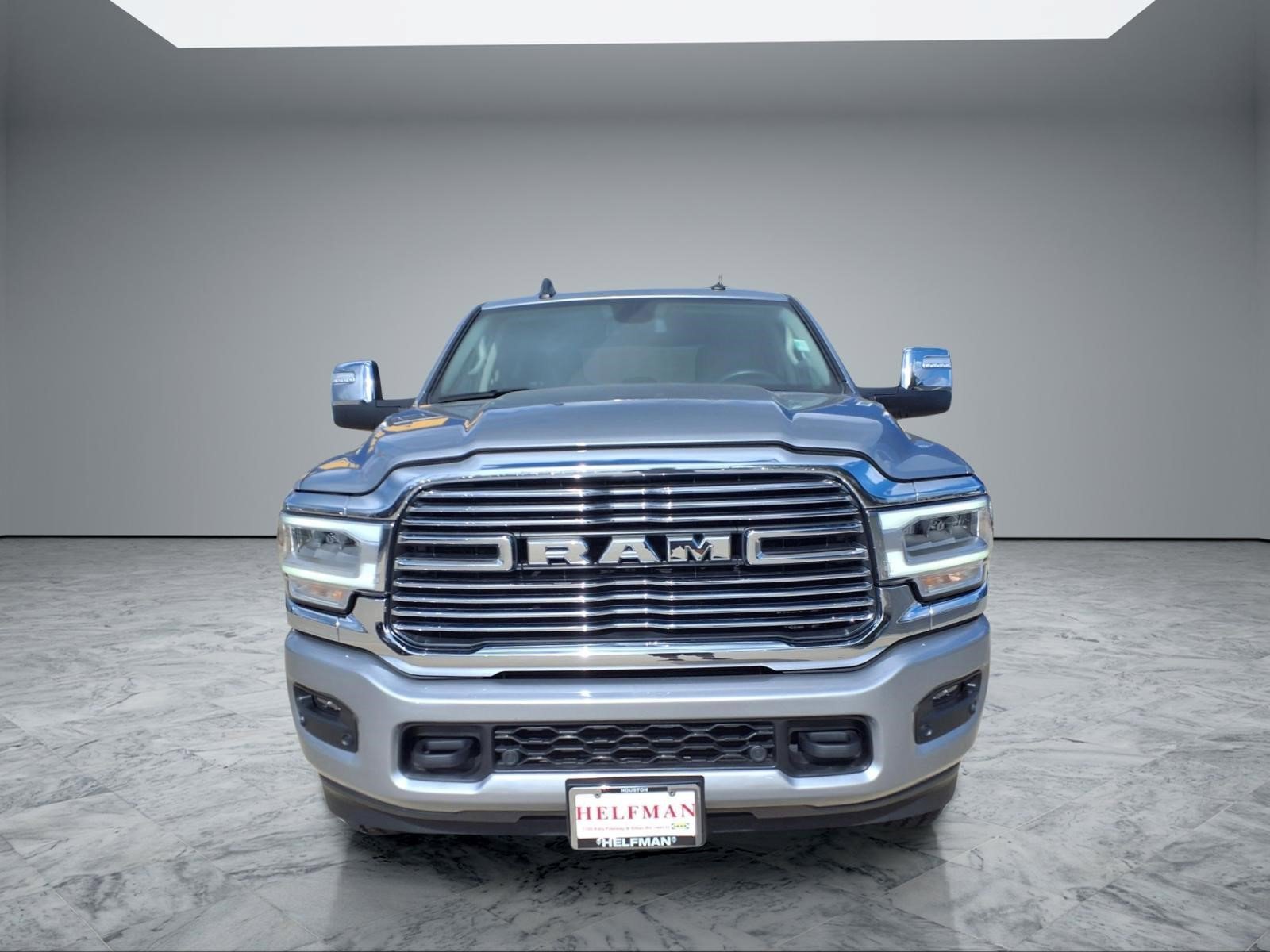 Used 2024 RAM 2500 Laramie AWD/4WD image 2