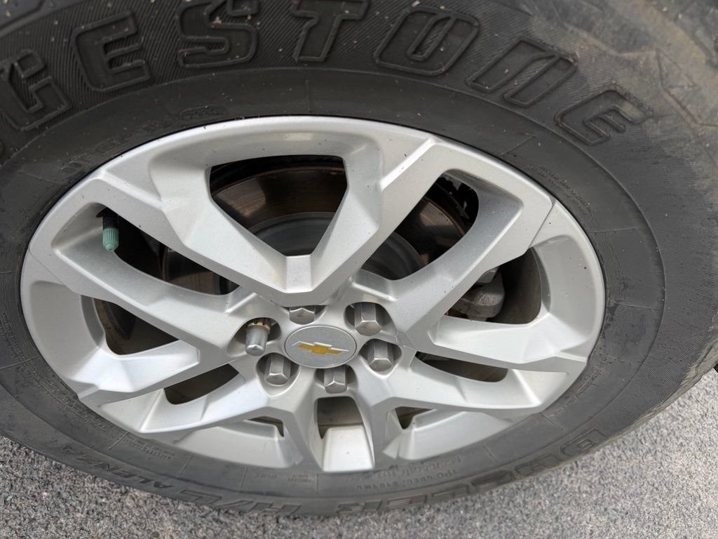 Used 2020 Chevrolet Traverse LT FWD image 8