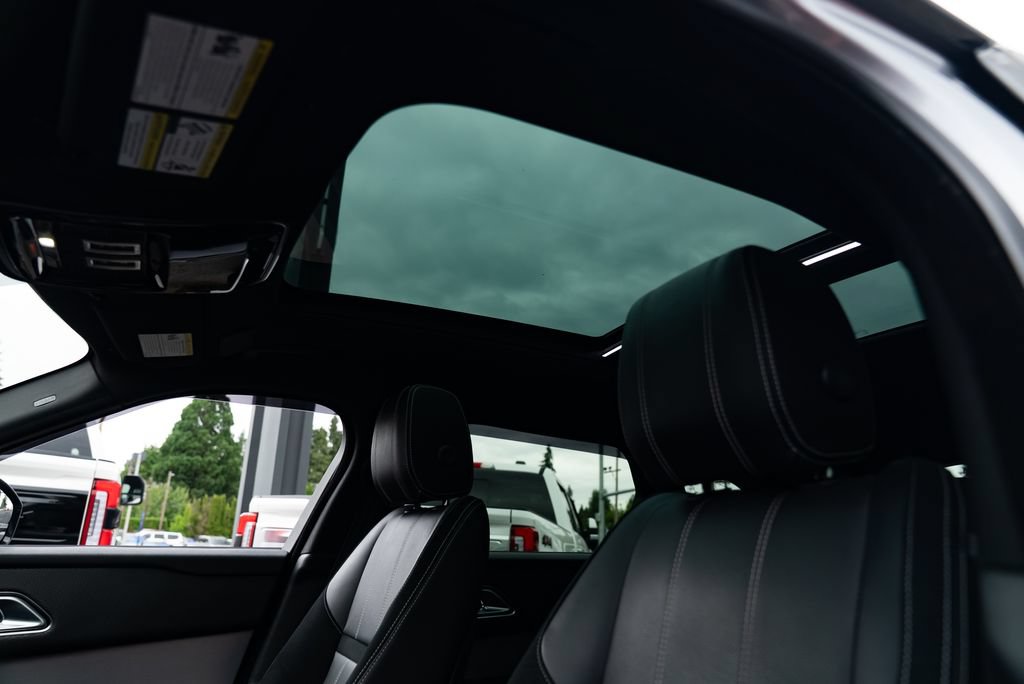 Used 2021 Land Rover Range Rover Velar R-Dynamic S AWD/4WD image 17