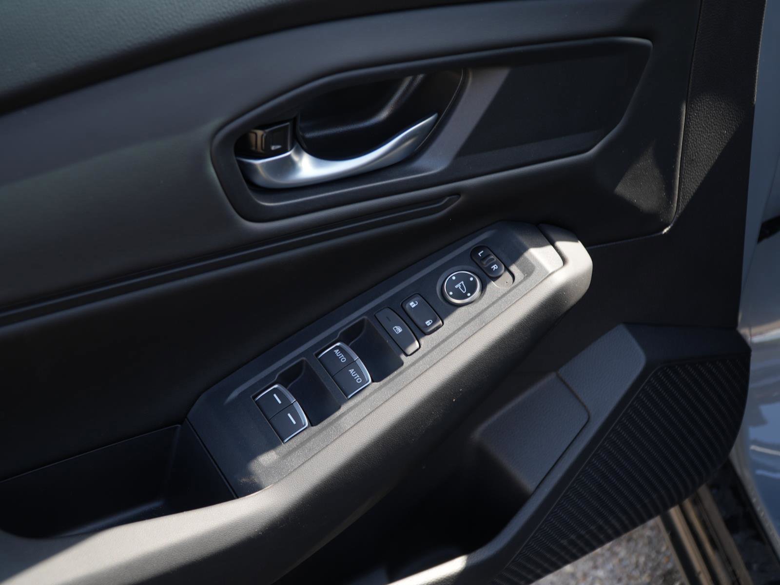 Used 2025 Honda Accord SE image 13