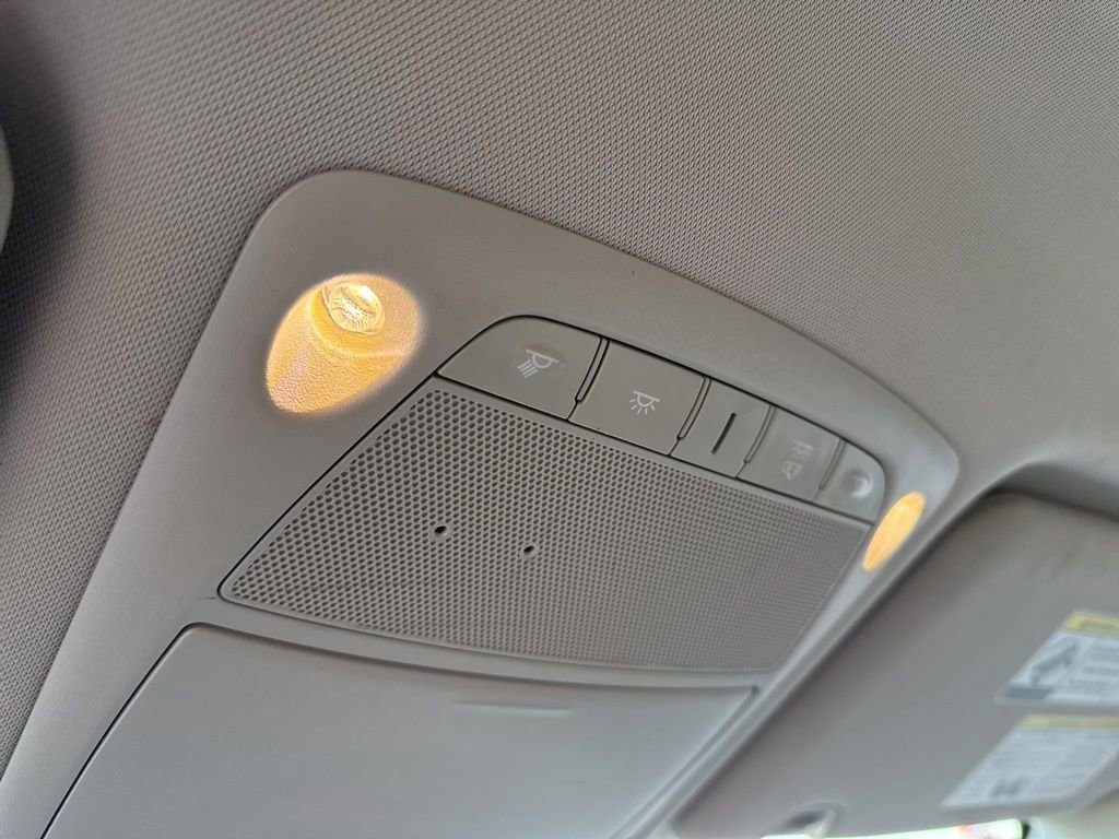 Used 2018 Nissan Rogue SV image 27