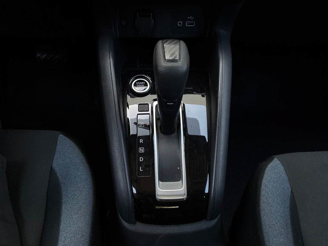 Used 2025 Nissan Versa SV FWD image 25