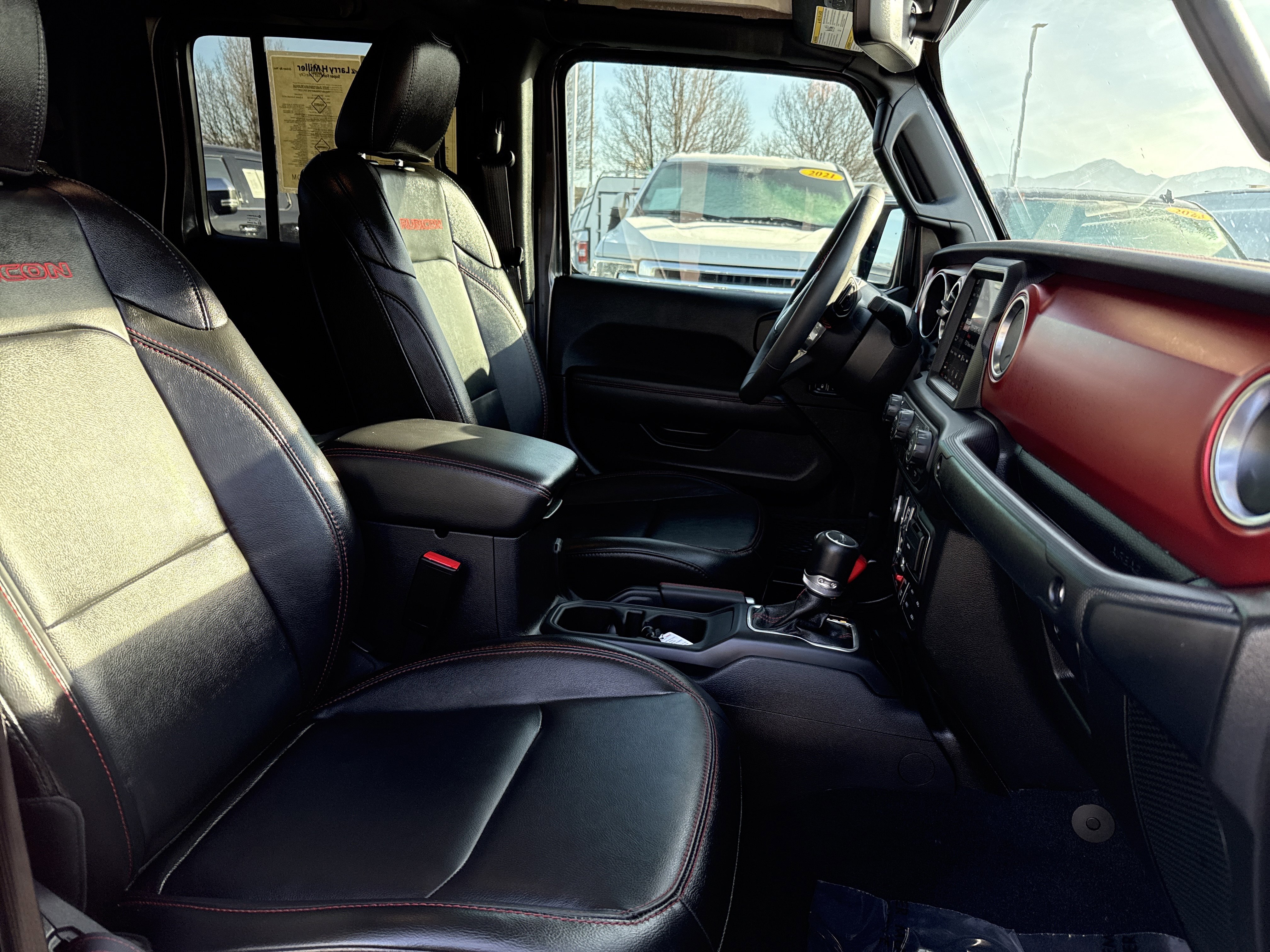 Used 2023 Jeep Gladiator Rubicon w/ Cold Weather Group image 28