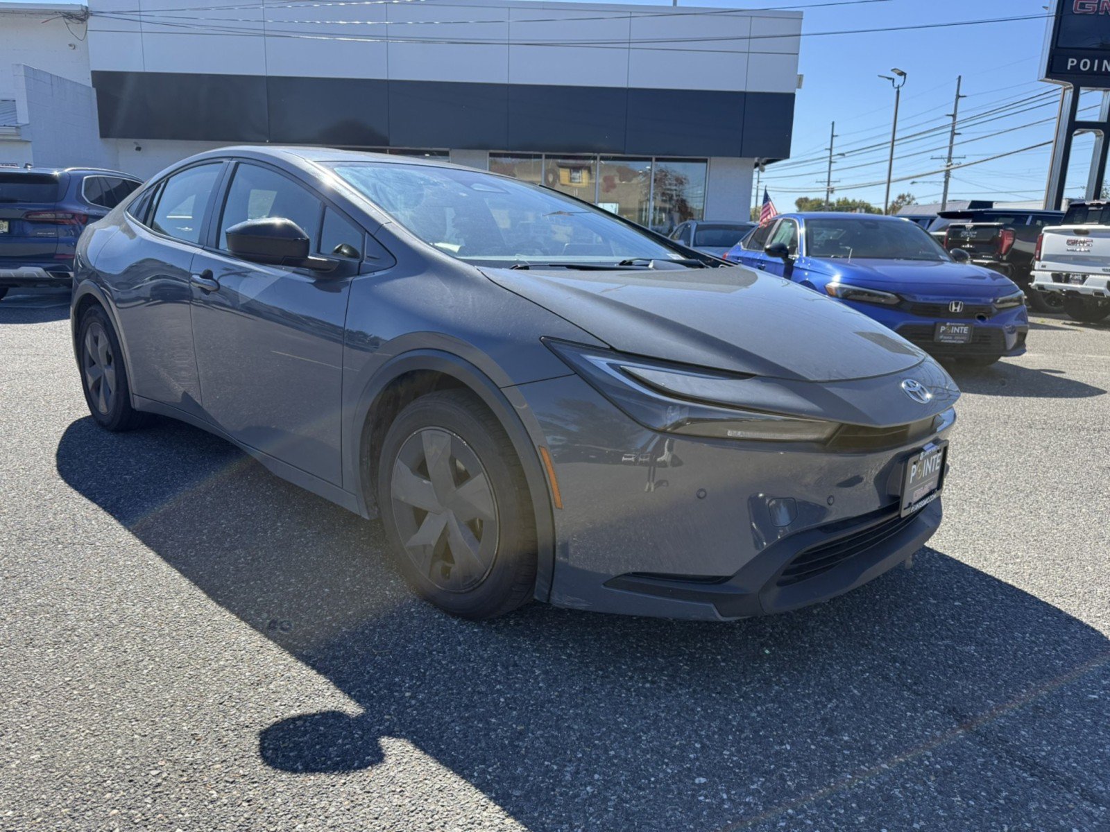 Used 2024 Toyota Prius LE FWD image 1