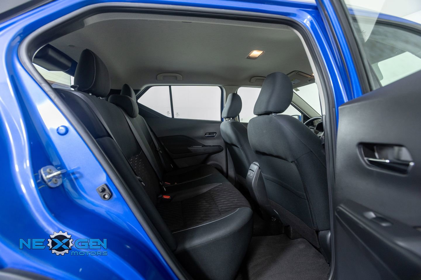 Used 2022 Nissan Kicks SV FWD image 32