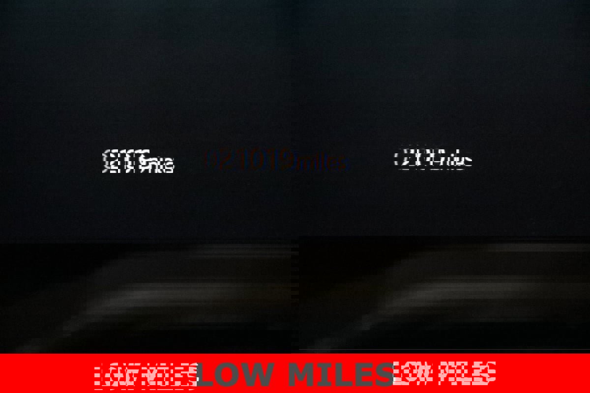 Used 2021 Jaguar XF R-Dynamic SE image 15