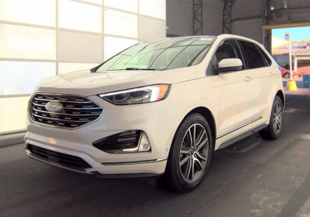 Used 2019 Ford Edge Titanium w/ Equipment Group 301A FWD image 2