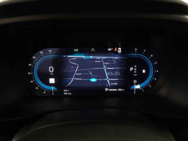 Certified 2025 Volvo XC40 B5 Core image 22