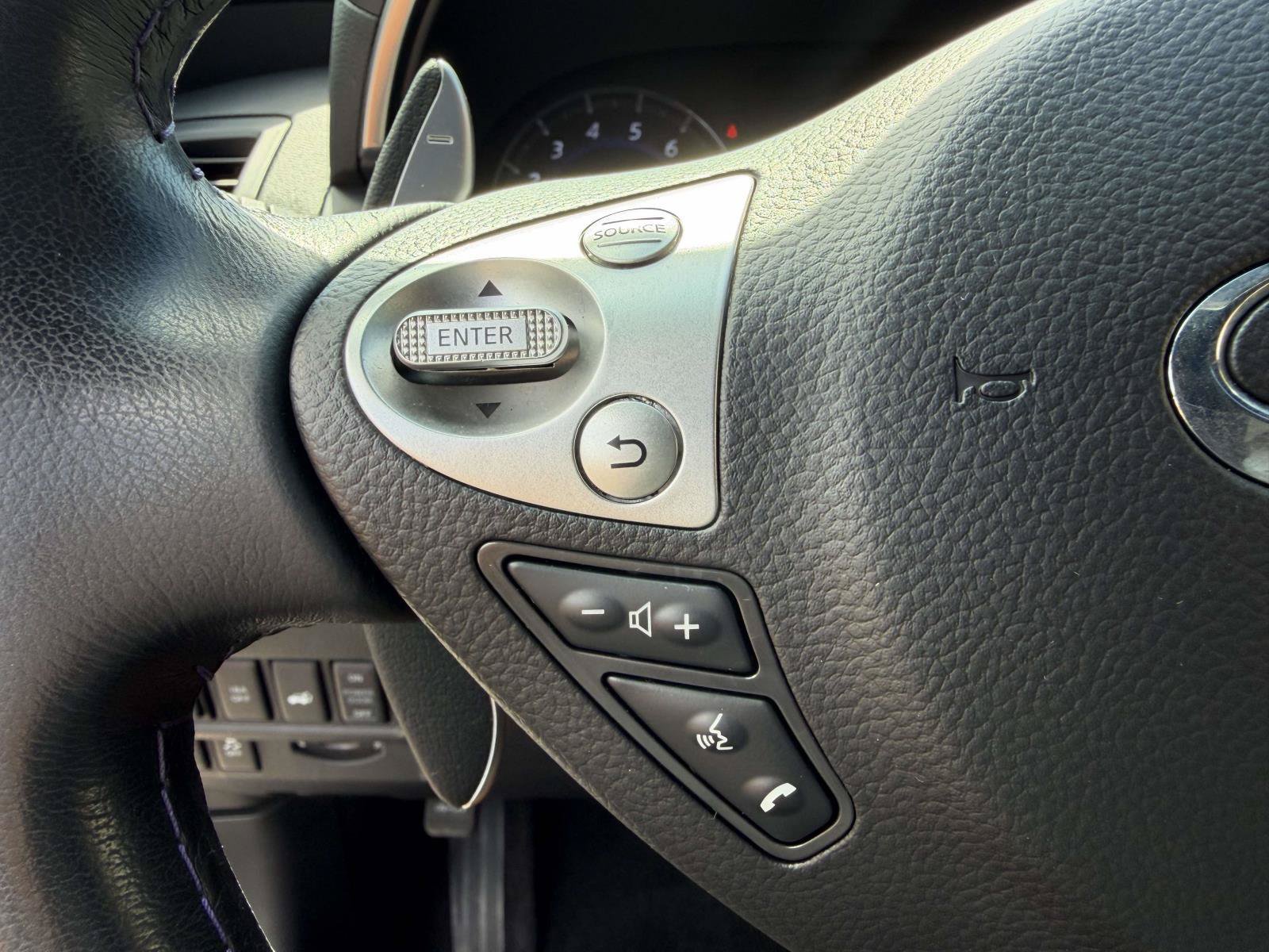 Used 2015 INFINITI QX70 AWD w/ Premium Package image 10