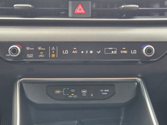 Certified 2026 Kia Carnival EX FWD image 17