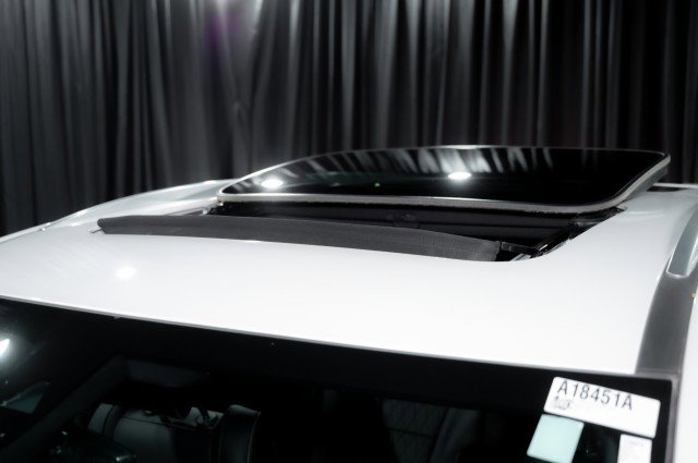 Used 2023 Buick Enclave Avenir w/ Avenir Technology Package image 9