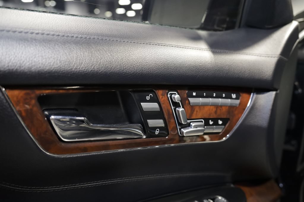 Used 2013 Mercedes-Benz CL 550 4MATIC image 12