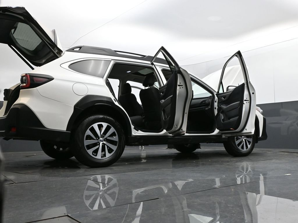 Used 2024 Subaru Outback Premium image 34