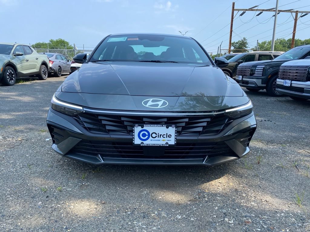 New 2026 Hyundai Elantra SEL Sport Premium FWD image 3